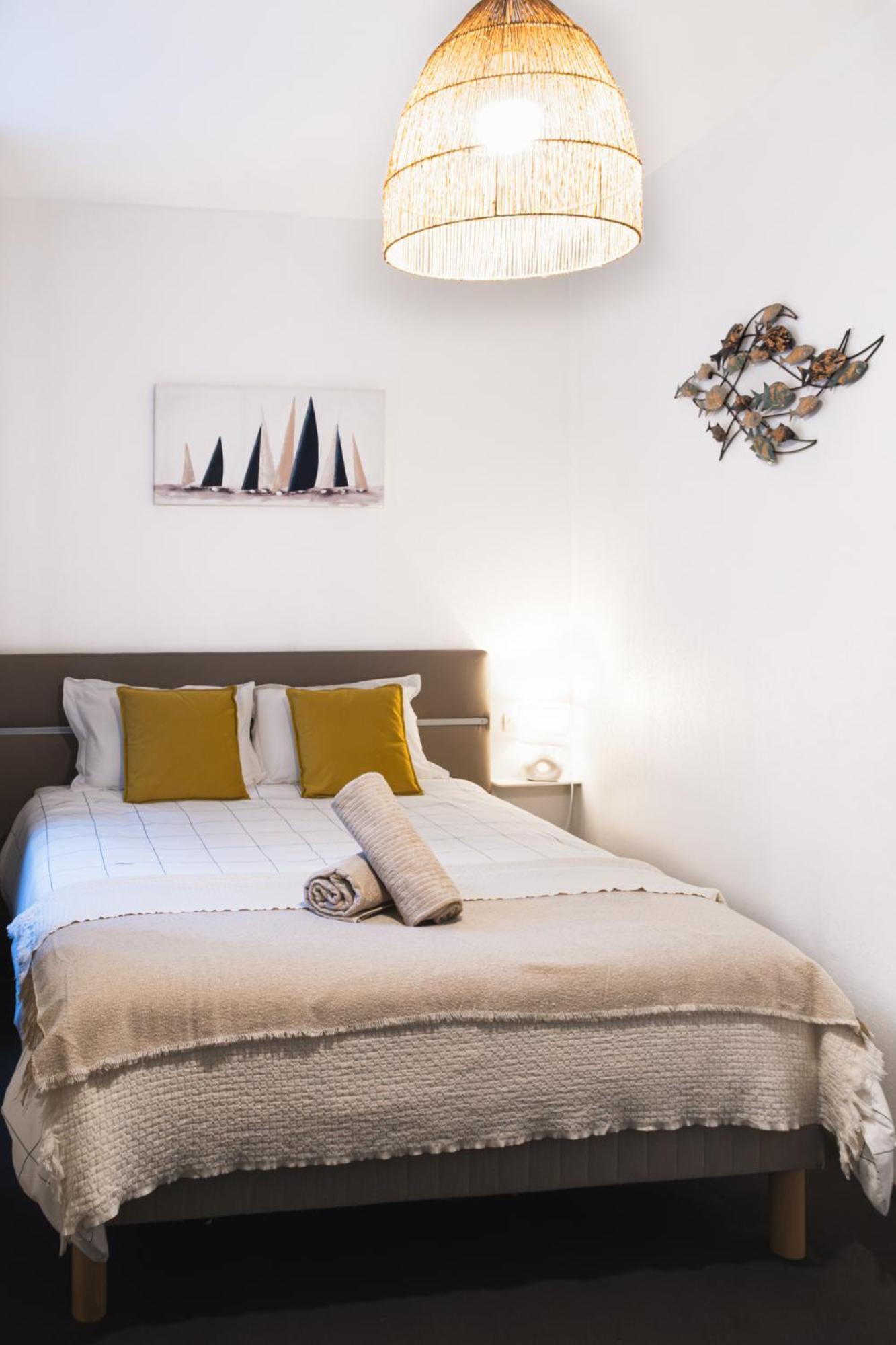 Appartement Sur Le Port De 瓦讷 外观 照片