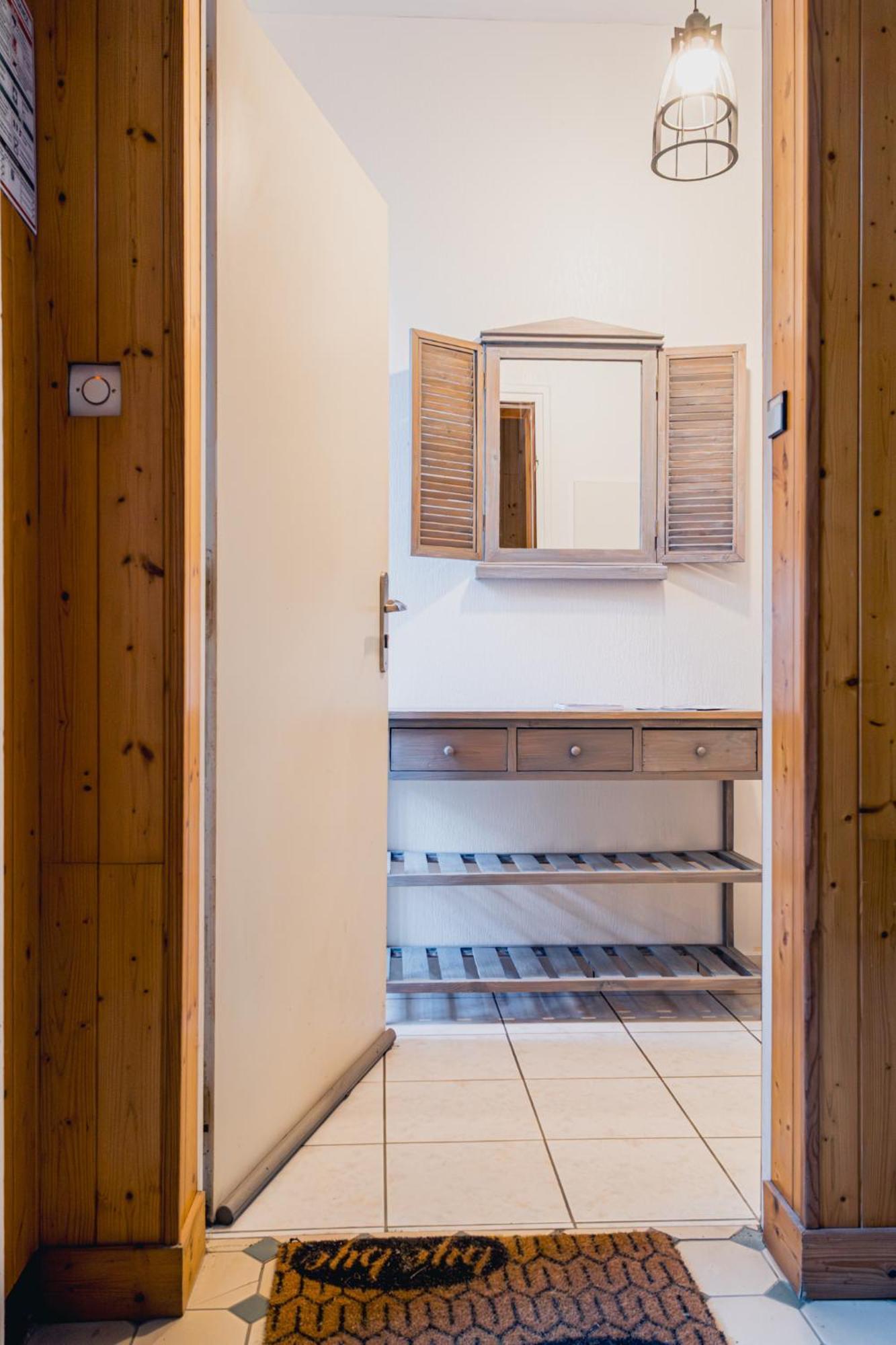 Appartement Sur Le Port De 瓦讷 外观 照片